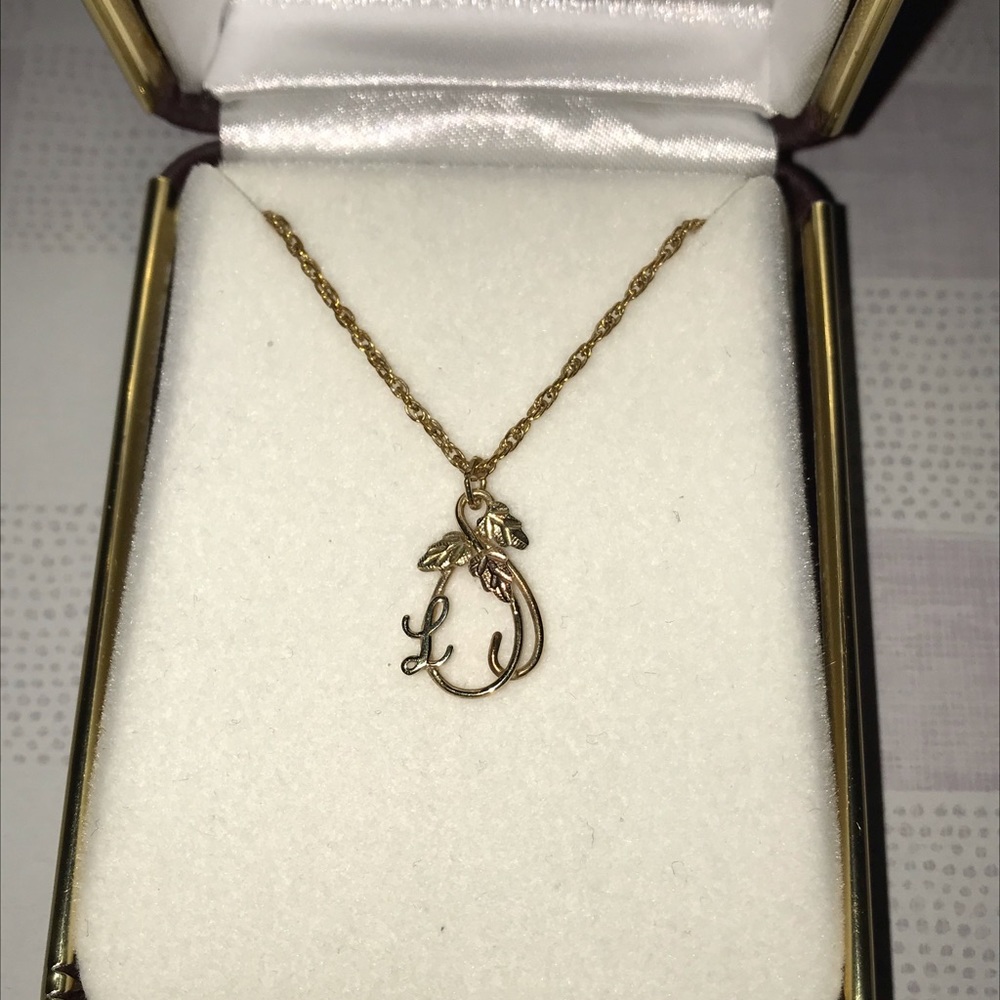 A Riddle’s Jewelry Cursive L Necklace - Picture 3 of 7